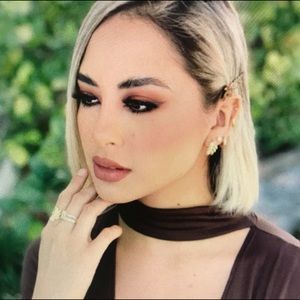 Meet your Posher, Noemi